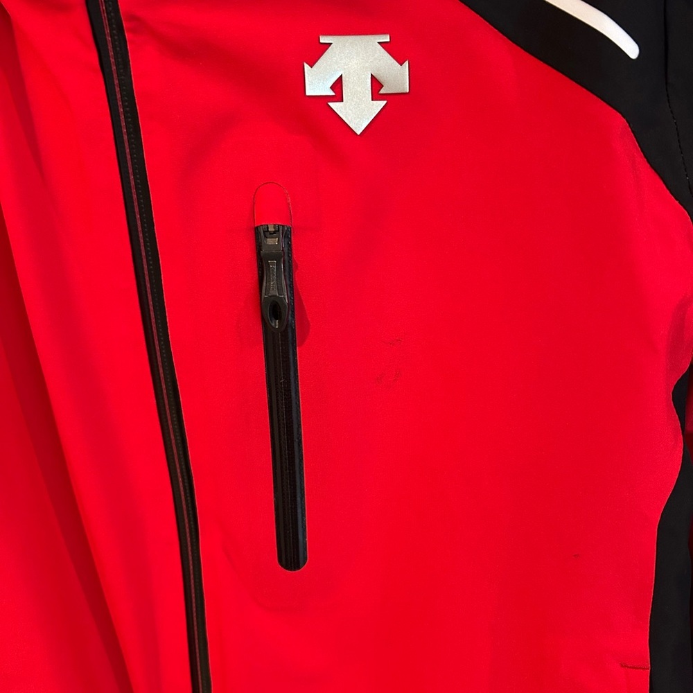 Descente Black and Red Performance Mens Ski Jacket - Picture 4 of 7